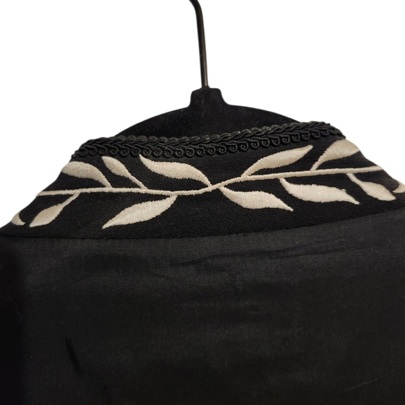 Spenser Jeremy Embroidered Silk Vest, Womens Zip Up Black Silk Vest, Size Large - Picture 5 of 11